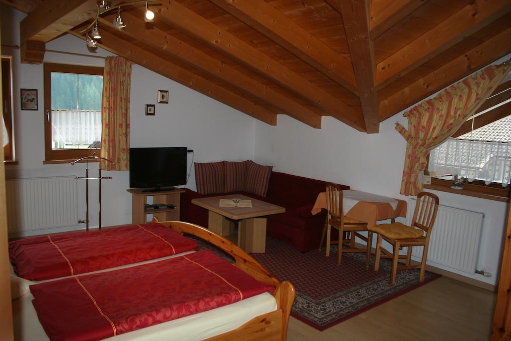 Haus Hildegard Neustift im Stubaital Quarto foto